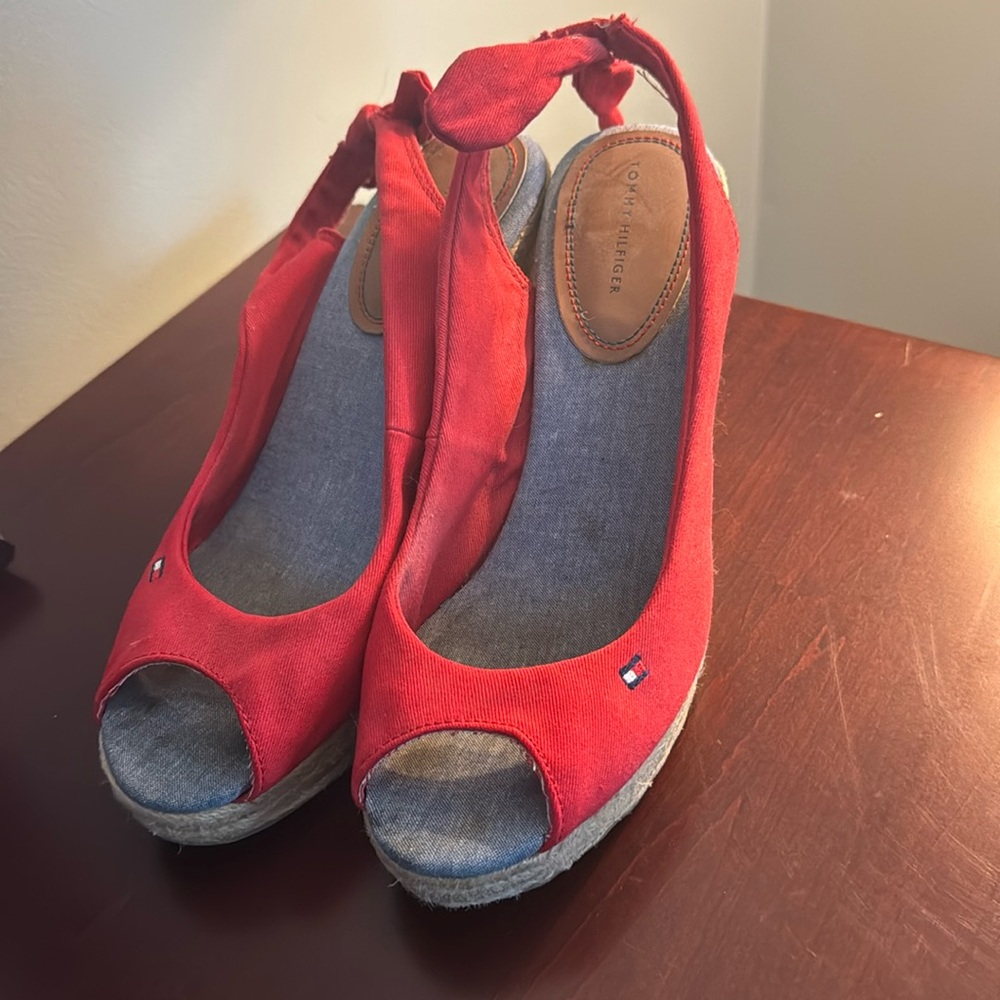 Tommy Hilfiger red open toe espadrille wedges. Size 8.5. Worn a few times.
